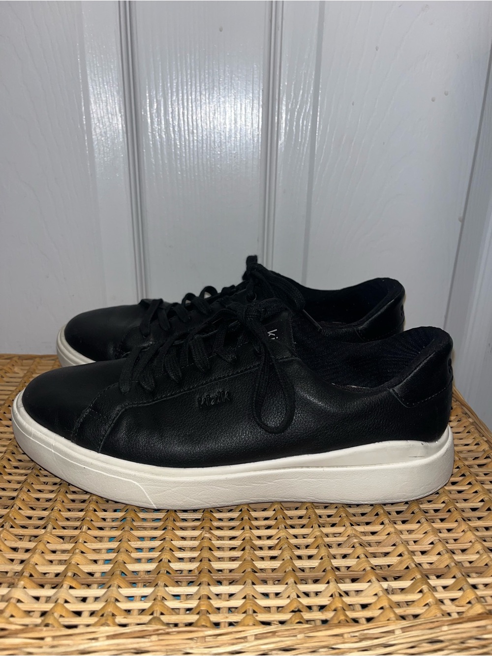 KIZIK Vegas 2 leather sneakers